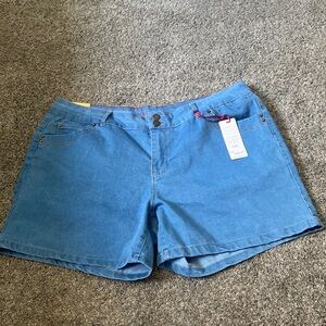 Sabrina Lauren light denim shorts